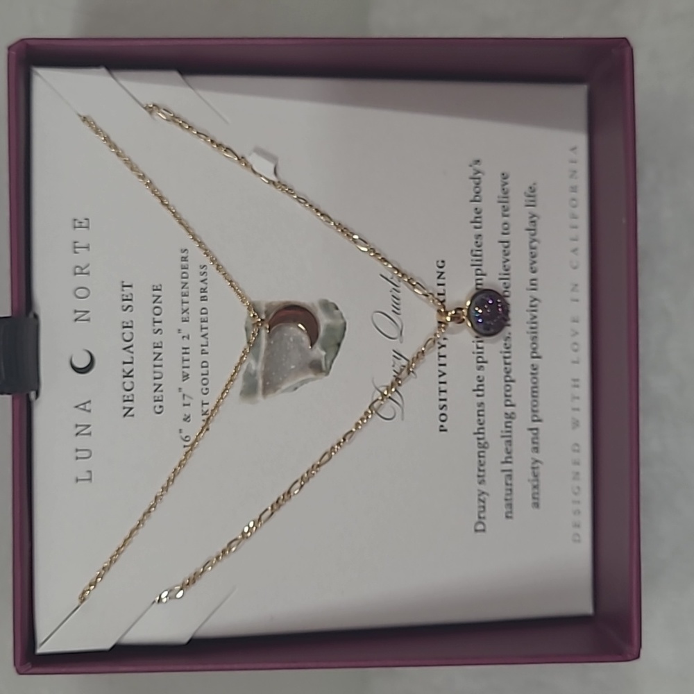 Luna Norte Necklace Set - Picture 3 of 4